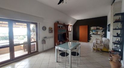 Trilocale di 89 m² a Nova Milanese (20834)