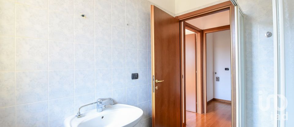 Bilocale di 54 m² a Meda (20821)