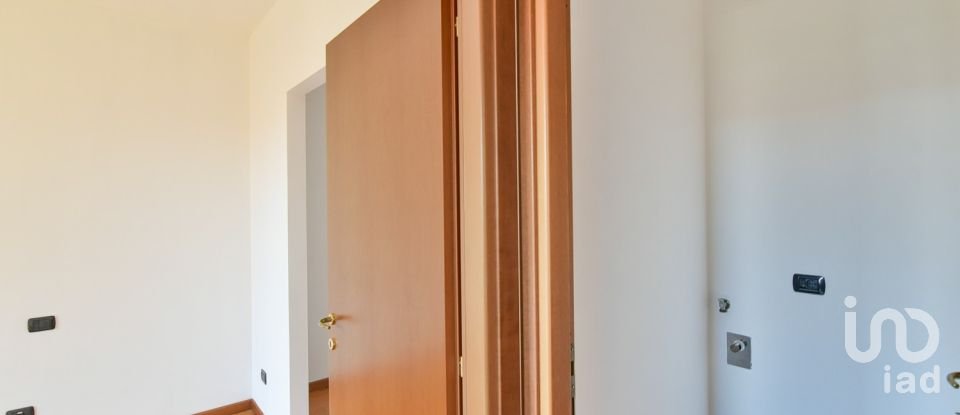 Bilocale di 54 m² a Meda (20821)