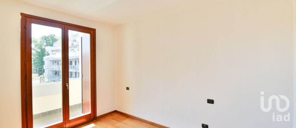 Bilocale di 54 m² a Meda (20821)