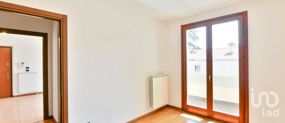 Bilocale di 54 m² a Meda (20821)