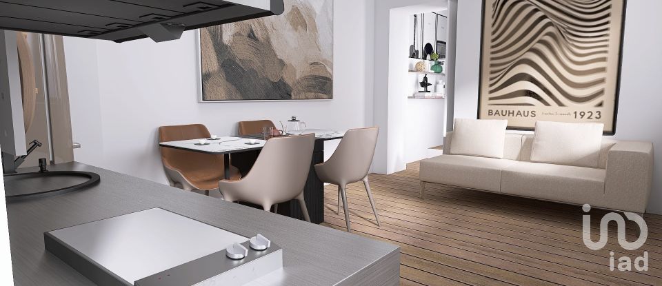 Four-room apartment of 82 m² in Genova (16126)