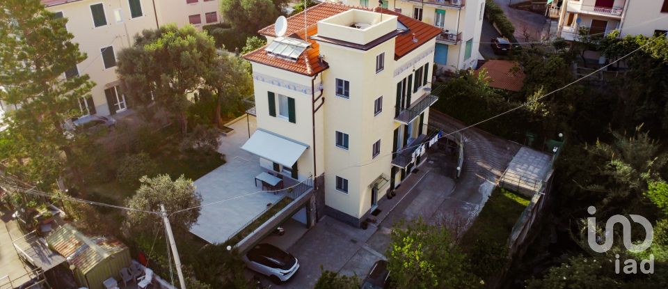 Hotel 5 rooms of 183 m² in Varazze (17019)