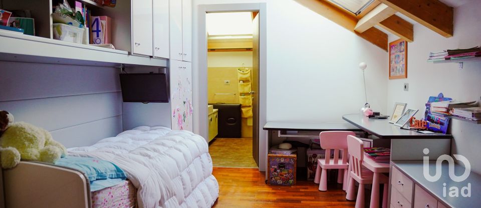 Hotel 5 rooms of 183 m² in Varazze (17019)