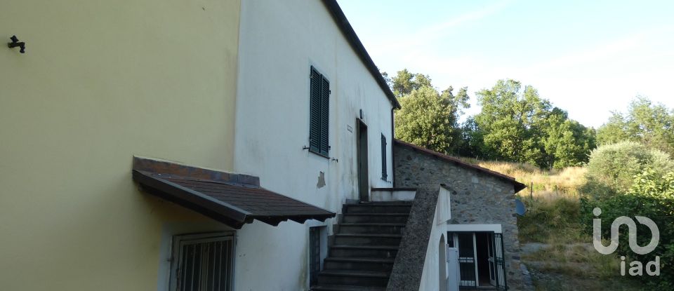 Casa indipendente 9 locali di 200 m² in Carrodano (19020)