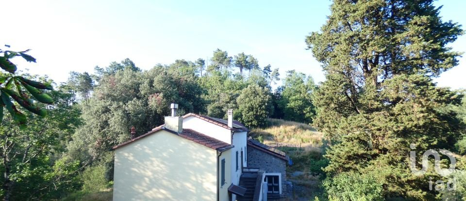 Casa indipendente 9 locali di 200 m² in Carrodano (19020)