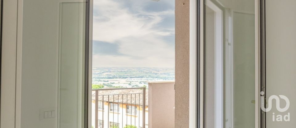 Appartamento 6 locali di 104 m² a Castelfidardo (60022)