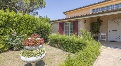 Casale 5 locali di 274 m² in Recanati (62019)