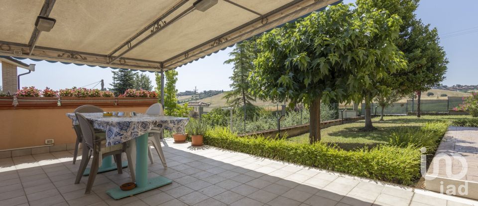 Farm 5 rooms of 274 m² in Recanati (62019)