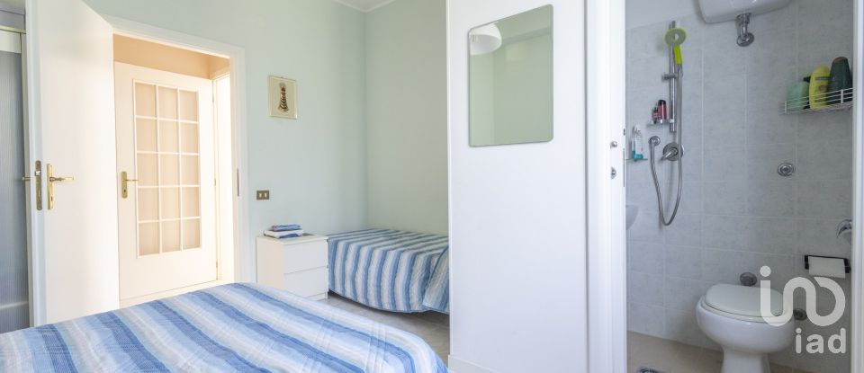 Farm 5 rooms of 274 m² in Recanati (62019)