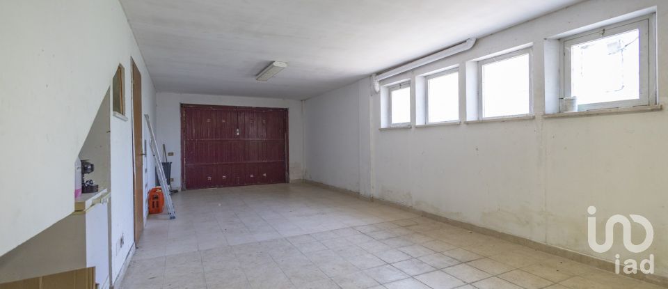 Farm 5 rooms of 274 m² in Recanati (62019)