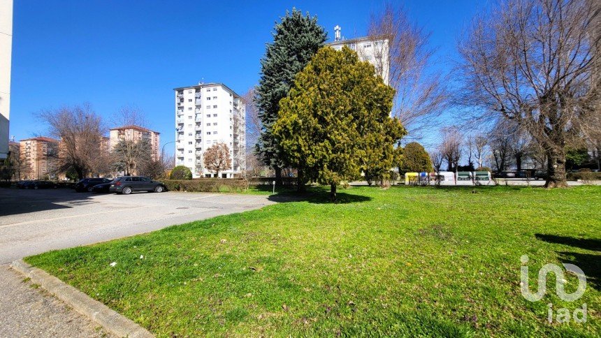 Appartamento 6 locali di 140 m² a Torino (10156)