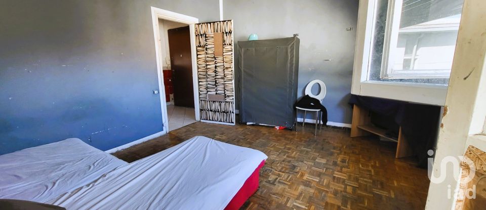 Appartamento 6 locali di 140 m² a Torino (10156)