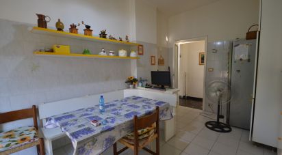 Appartamento 5 locali di 120 m² a Genova (16144)