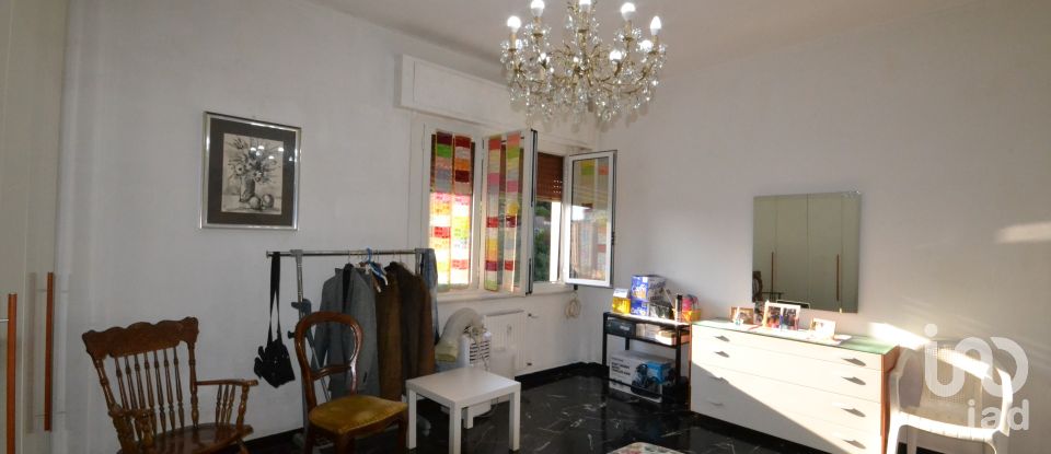 Apartment 5 rooms of 120 m² in Genova (16144)