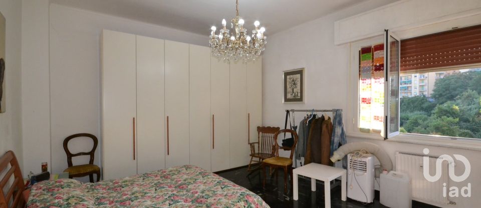 Apartment 5 rooms of 120 m² in Genova (16144)