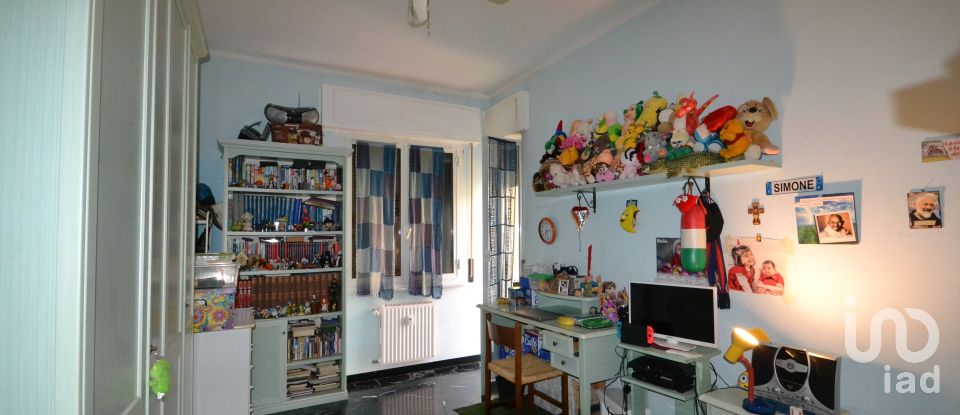 Apartment 5 rooms of 120 m² in Genova (16144)