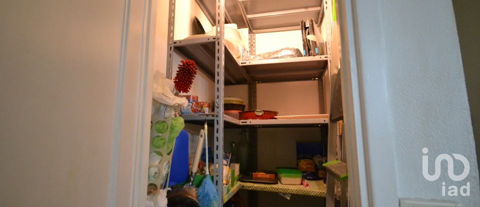 Apartment 5 rooms of 120 m² in Genova (16144)