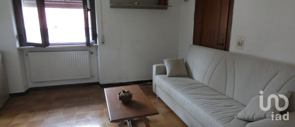 Casa indipendente 6 locali di 110 m² in Varese Ligure (19020)