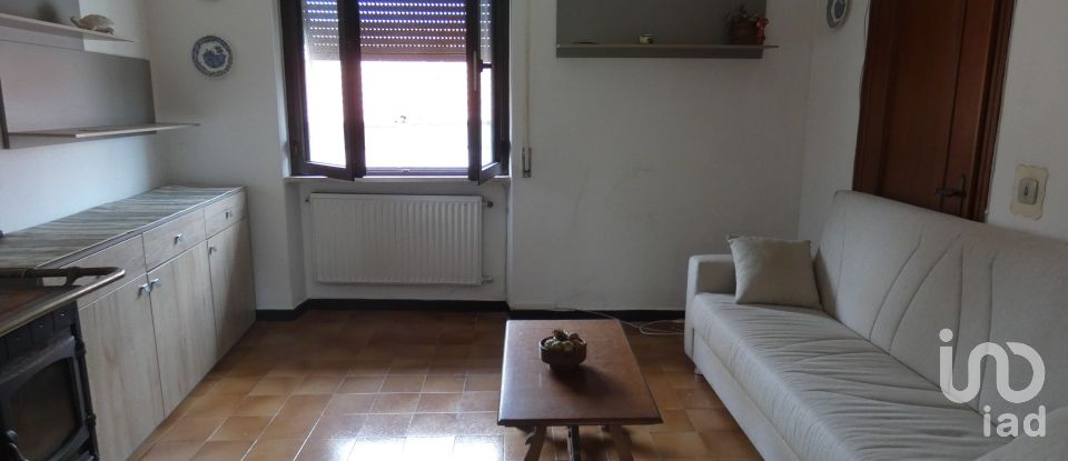 Casa indipendente 6 locali di 110 m² in Varese Ligure (19020)