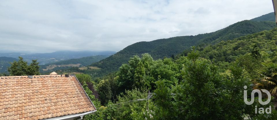 Casa indipendente 6 locali di 110 m² in Varese Ligure (19020)