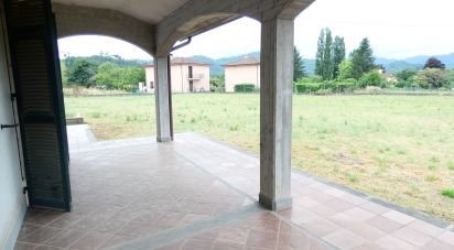 Casale 8 locali di 300 m² in Brugnato (19020)