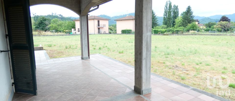 Casale 8 locali di 300 m² in Brugnato (19020)