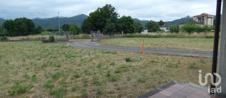 Casale 8 locali di 300 m² in Brugnato (19020)