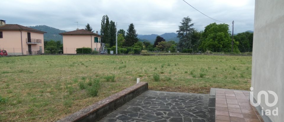 Casale 8 locali di 300 m² in Brugnato (19020)