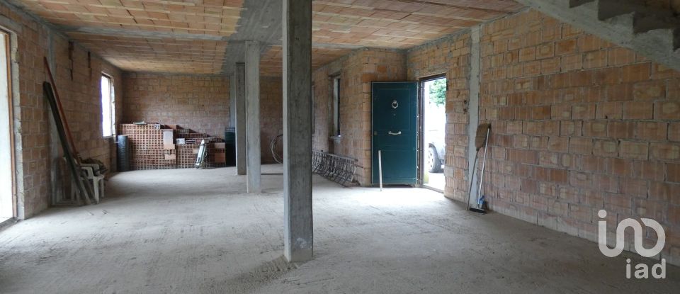 Casale 8 locali di 300 m² in Brugnato (19020)