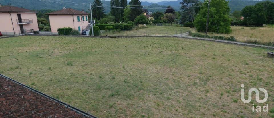 Casale 8 locali di 300 m² in Brugnato (19020)