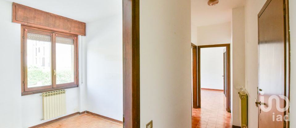 Trilocale di 72 m² a Mariano Comense (22066)