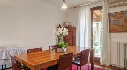 Villa a schiera 5 locali di 245 m² in Calvagese della Riviera (25080)