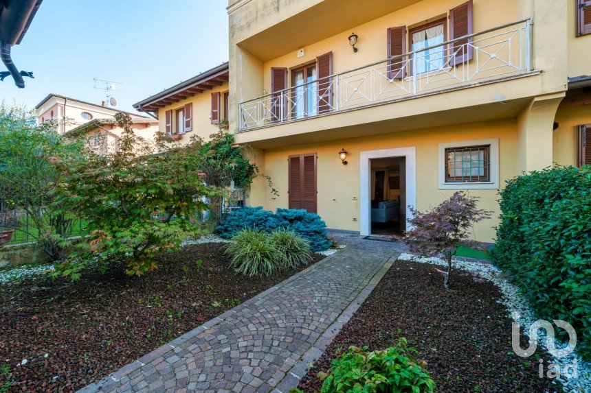 Villa a schiera 5 locali di 245 m² in Calvagese della Riviera (25080)