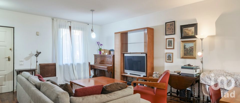 Villa a schiera 5 locali di 245 m² in Calvagese della Riviera (25080)