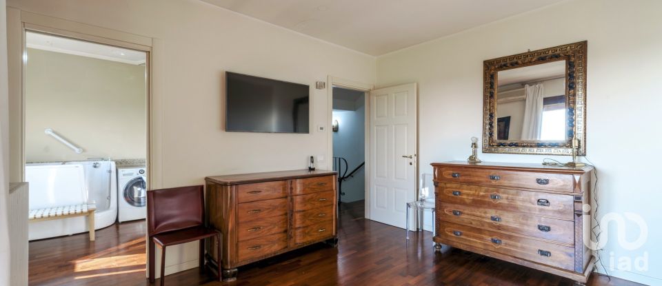 Villa a schiera 5 locali di 245 m² in Calvagese della Riviera (25080)