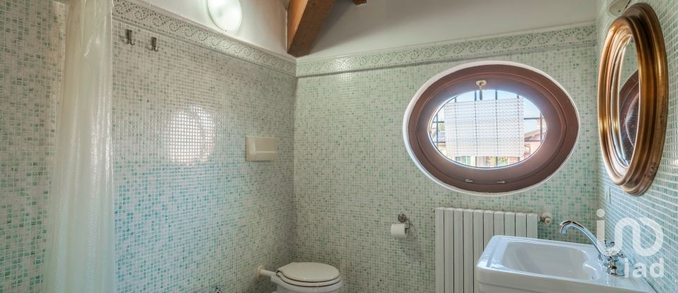 Villa a schiera 5 locali di 245 m² in Calvagese della Riviera (25080)