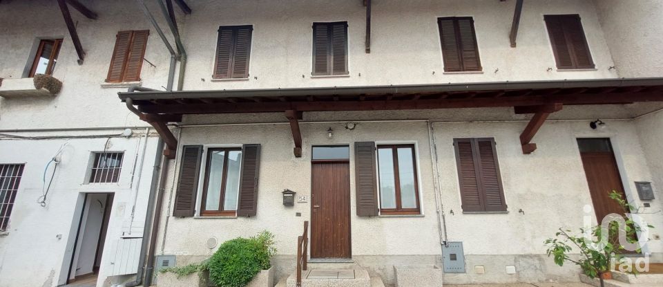 Three-room apartment of 110 m² in Agrate Brianza (20864)
