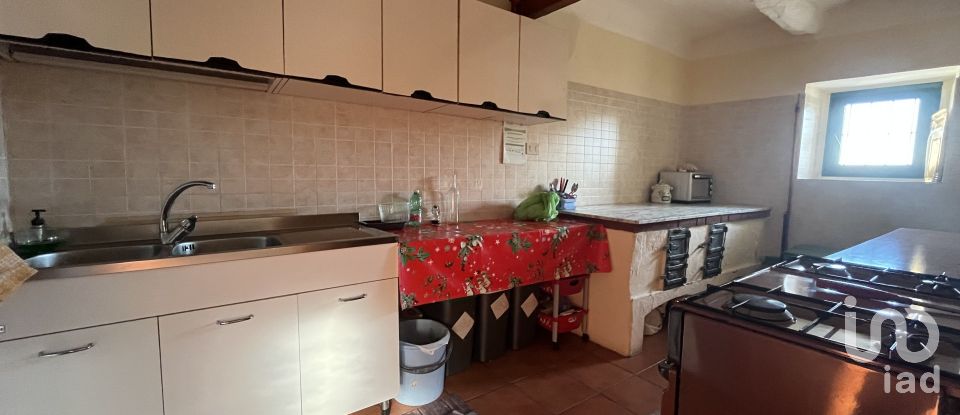 Village house 8 rooms of 170 m² in - (87030)