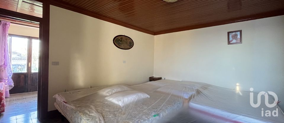 Village house 8 rooms of 170 m² in - (87030)