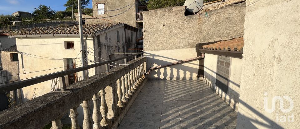 Village house 8 rooms of 170 m² in - (87030)