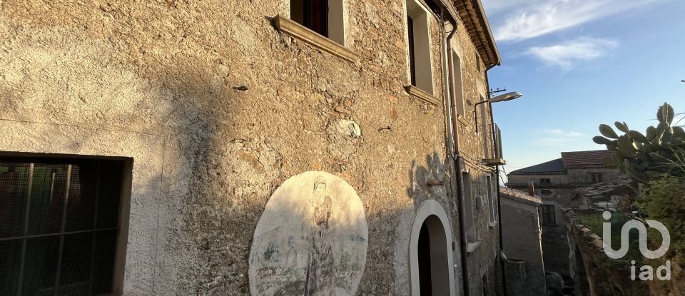 Village house 8 rooms of 170 m² in - (87030)