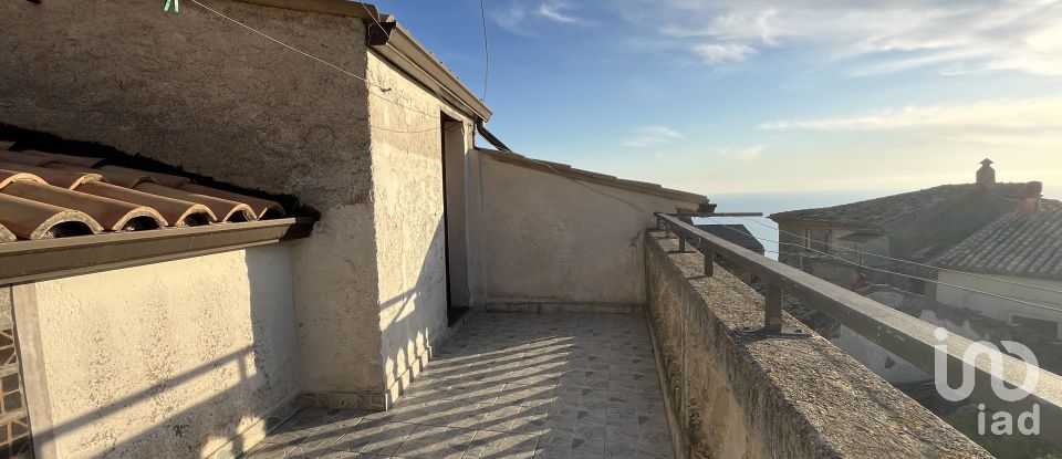 Village house 8 rooms of 170 m² in - (87030)