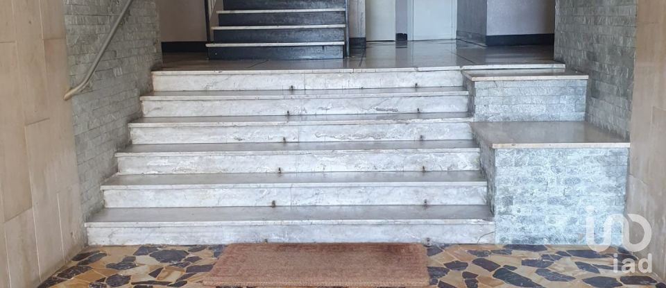 Four-room apartment of 110 m² in Genova (16157)