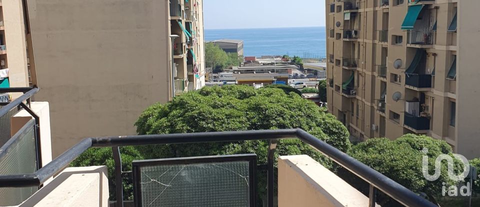 Four-room apartment of 110 m² in Genova (16157)