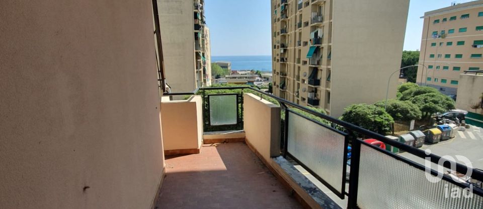 Four-room apartment of 110 m² in Genova (16157)