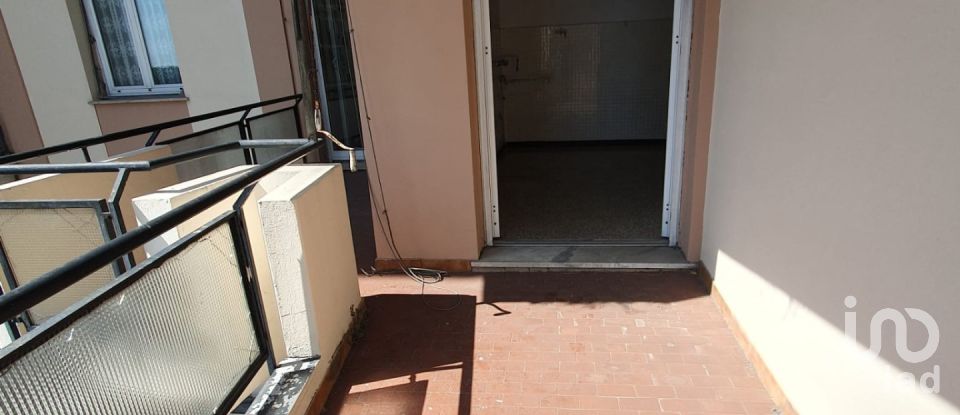 Four-room apartment of 110 m² in Genova (16157)