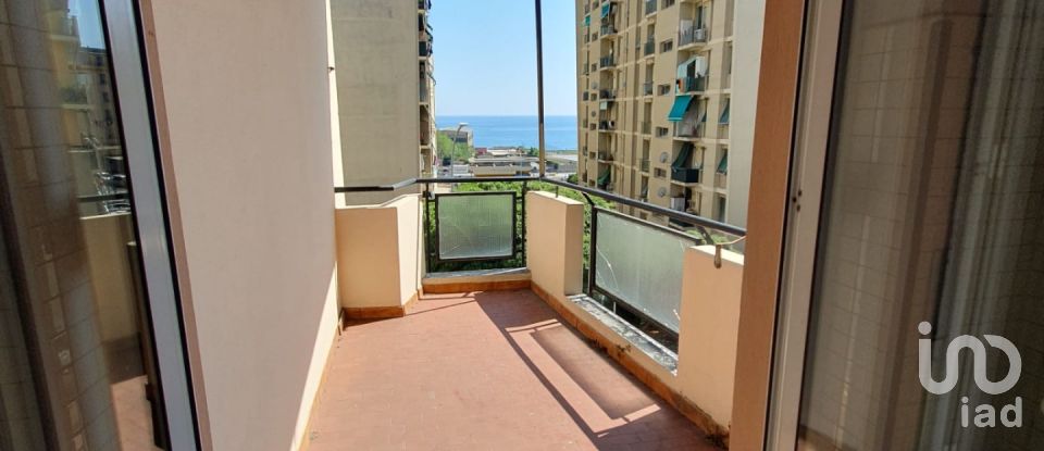 Four-room apartment of 110 m² in Genova (16157)