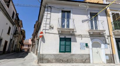 Rifugio 5 locali di 100 m² in Pratola Peligna (67035)