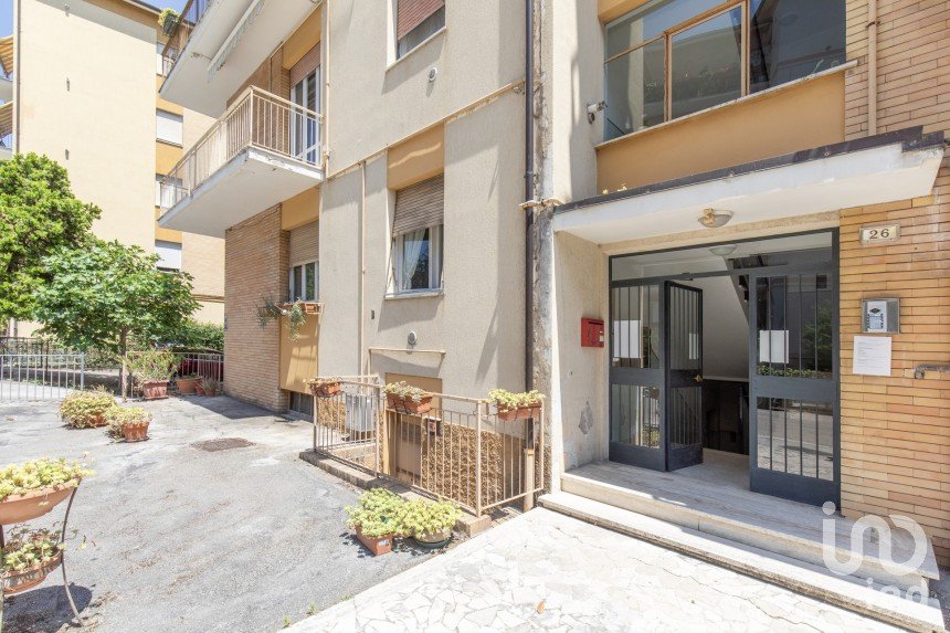 Appartamento 11 locali di 173 m² a Macerata (62100)
